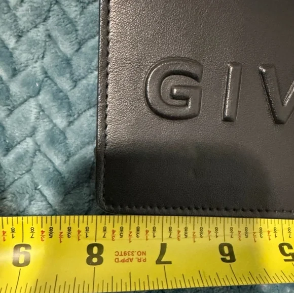 GIVENCHY CROSSBODY/ BRAND NEW/ Gorgeous - Picture 5 of 5